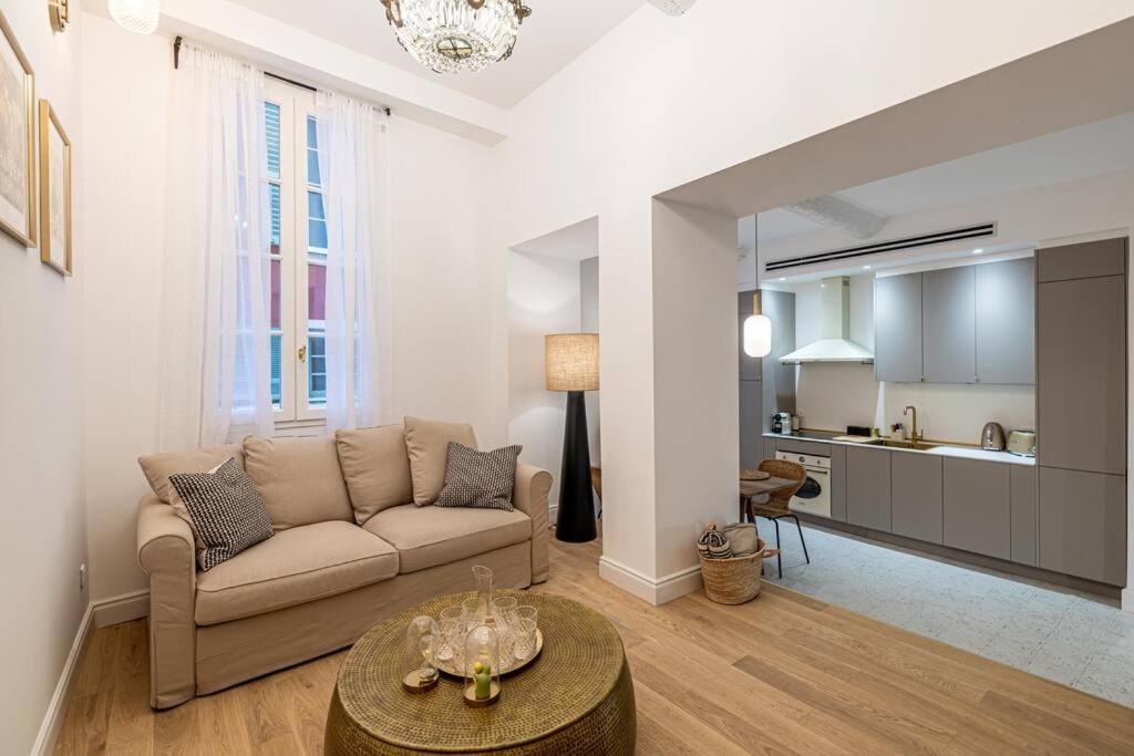 Chez Collette - Luxury In The Old Nizza Esterno foto
