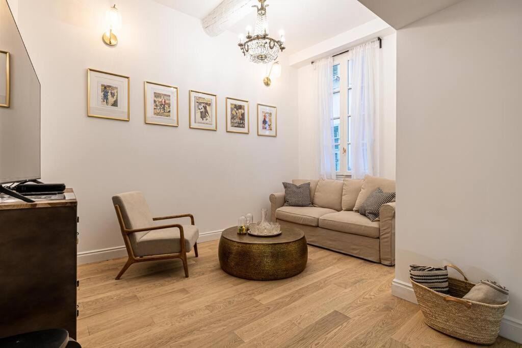 Chez Collette - Luxury In The Old Nizza Esterno foto